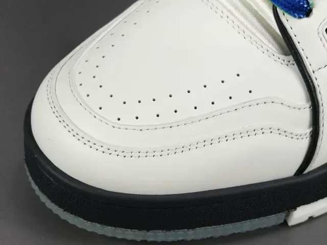 Louis Vuitton LV Trainer White Black Low-Top Silhouette Leather Upper Lifestyle Sneakers 7