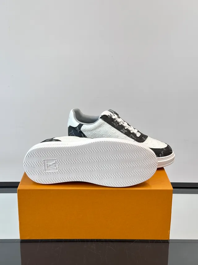 Louis Vuitton LV Trainer White Black Monogram Jacquard Upper Contrast Panels Lifestyle Sneakers 3