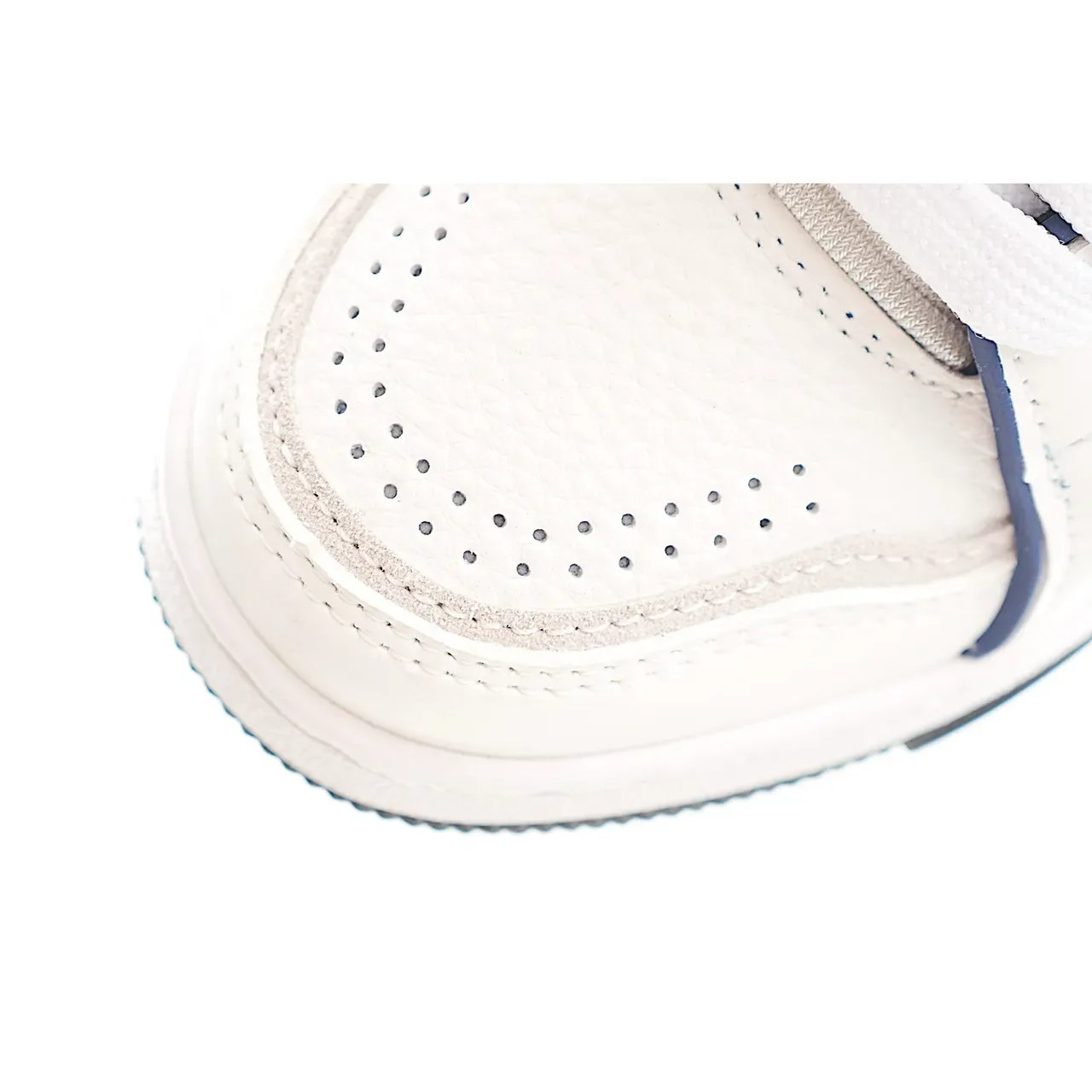 Louis Vuitton LV Trainer White Blue Layered Synthetic Overlays Perforated Toebox Lifestyle Sneakers 17