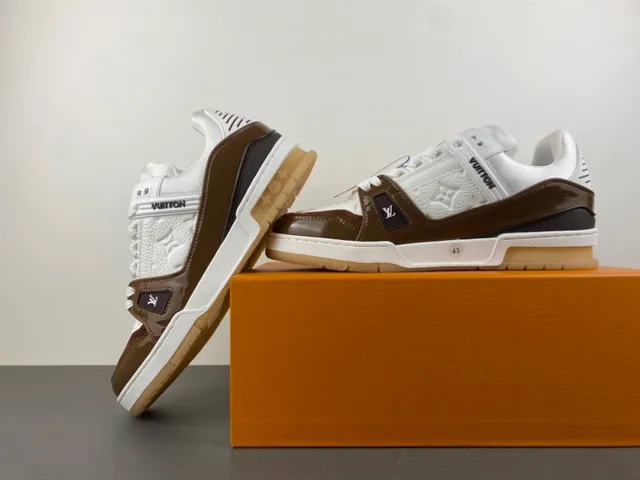 Louis Vuitton LV Trainer White Brown Monogram Leather Glossy Patent Overlays Lifestyle Sneakers 14