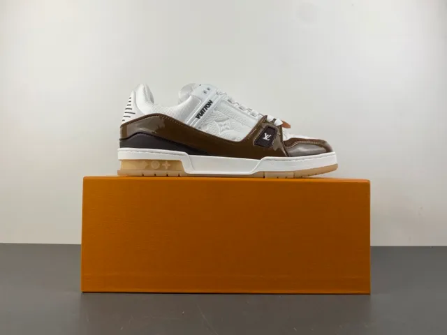 Louis Vuitton LV Trainer White Brown Monogram Leather Glossy Patent Overlays Lifestyle Sneakers 15