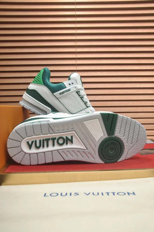 Louis Vuitton LV Trainer White Green Structured Layered Midsole Textured Leather Upper Lifestyle Sneakers 3