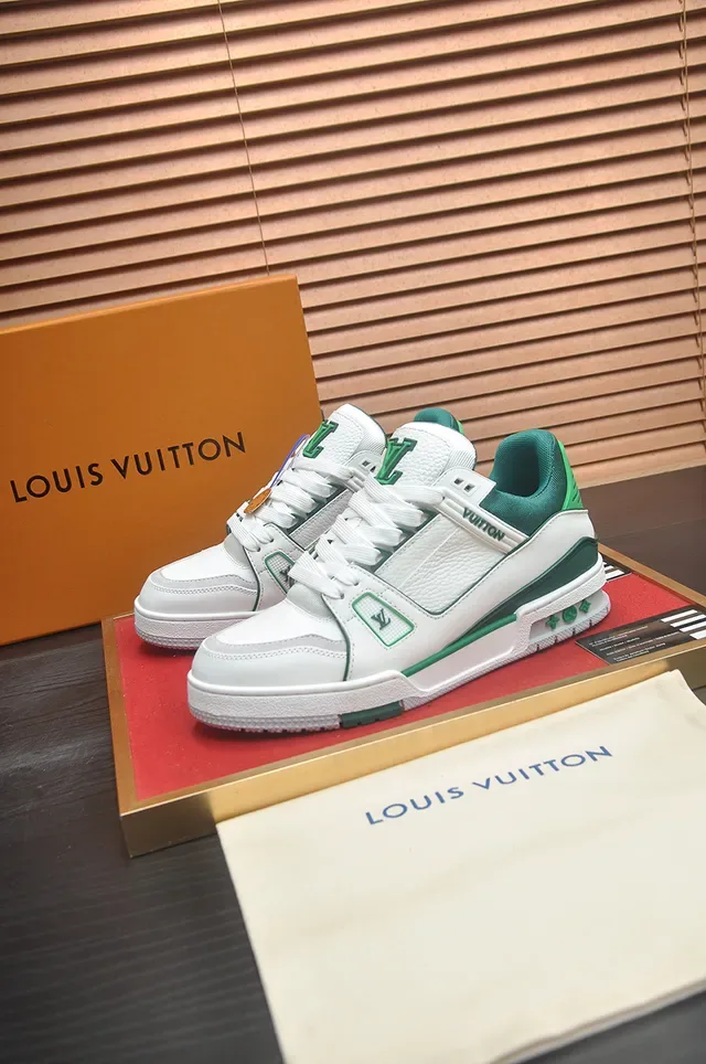Louis Vuitton LV Trainer White Green Structured Layered Midsole Textured Leather Upper Lifestyle Sneakers 4