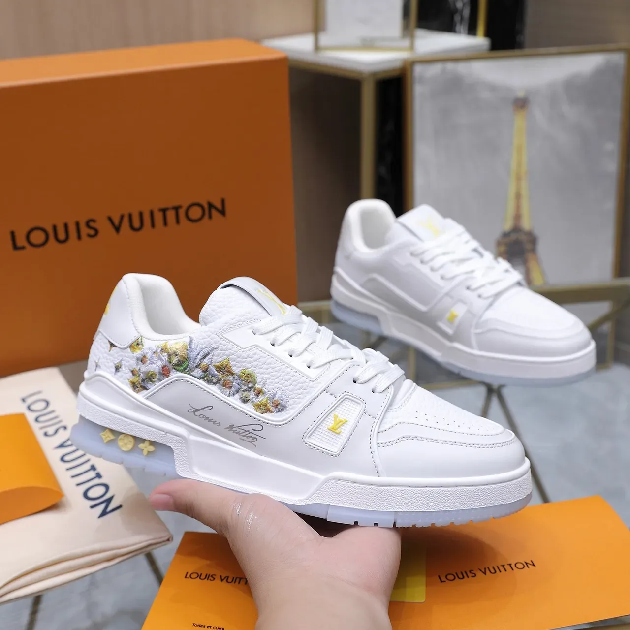 Louis Vuitton LV Trainer Blanc Multicolore Cuir Supérieur Broderie Florale Sneakers Lifestyle 1