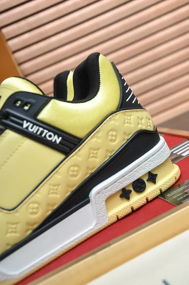 Louis Vuitton LV Trainer Jaune Noir Monogram Cuir Semelle multicouche Sneakers lifestyle 2