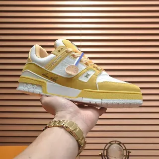Louis Vuitton LV Trainer হলুদ সাদা লেয়ার্ড এবং আপার এমবসড মোটিফ লাইফস্টাইল স্নিকার