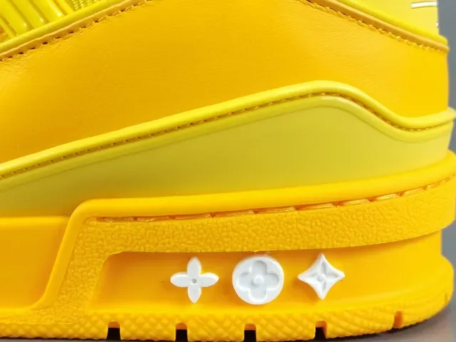 Louis Vuitton LV Trainer Yellow White Monochromatic Sculpted Multi-Layer Sole Lifestyle Sneakers 7