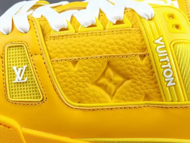 Louis Vuitton LV Trainer Yellow White Monochromatic Sculpted Multi-Layer Sole Lifestyle Sneakers 8