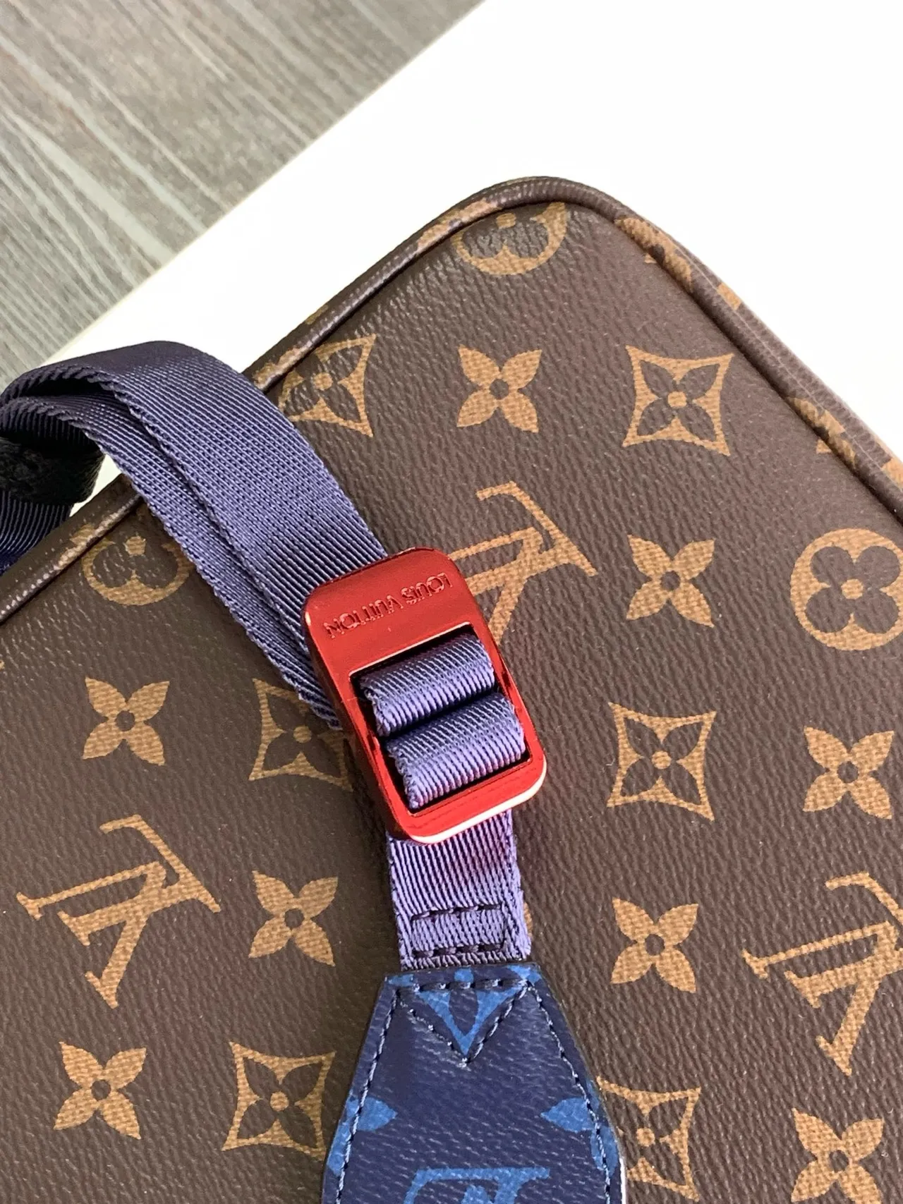 Louis Vuitton Maille Brown Blue Monogram Canvas Horizontal Zip Pocket Messenger Bag 3