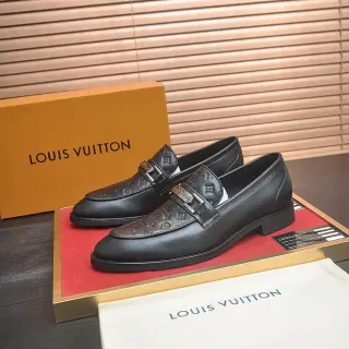 Louis Vuitton मोनोग्राम-एम्बॉस्ड डबल मॉन्क स्ट्रैप लोअफर्स