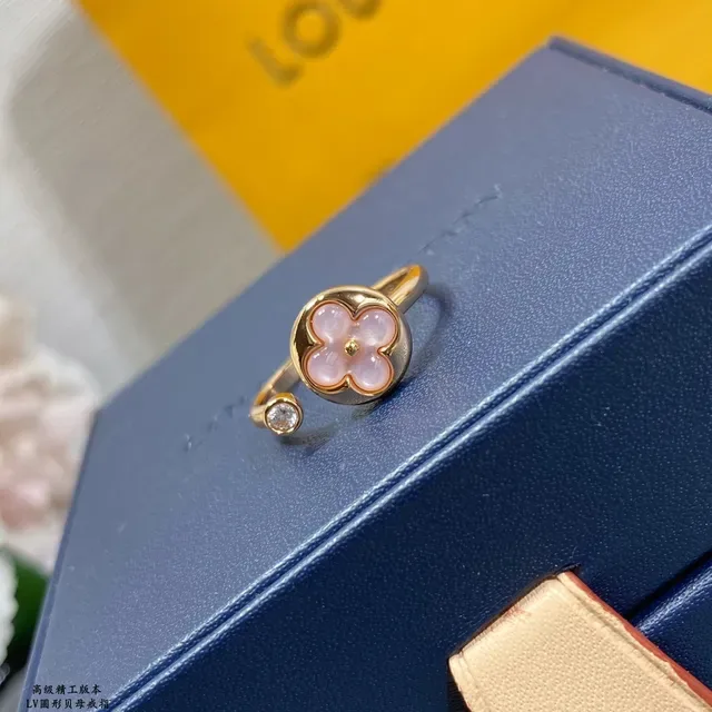 Louis Vuitton Monogram Flower Gold Pink Bague Florale à Quatre Pétales 6