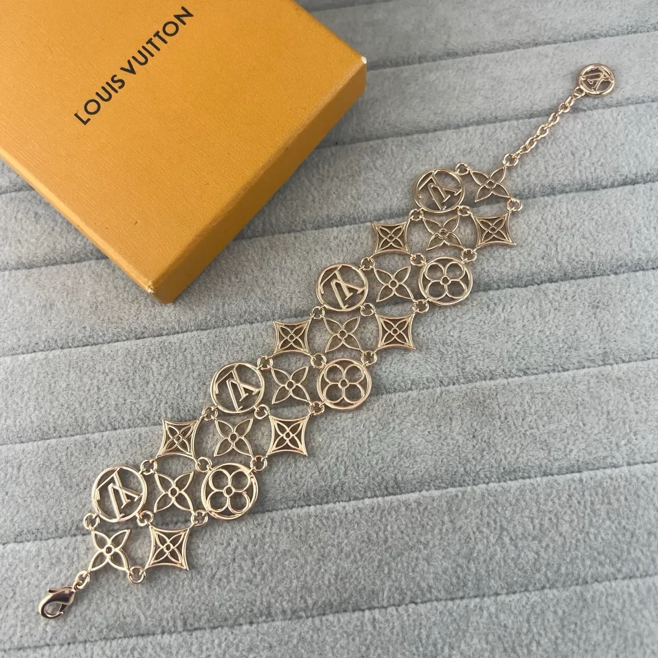 Louis Vuitton Monogram Flower Gold Silver Openwork Link Motif Bracelet 2