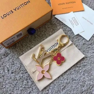 Louis Vuitton Monogram Flower Key Holder Gold Pink Metal Enamel Floral Charms Bracelet