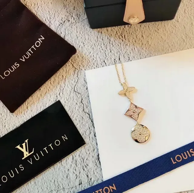 Louis Vuitton Monogram Flower Three-Pendant Pavé Crystal Necklace 5