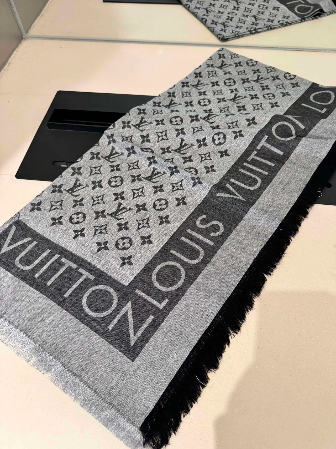 Louis Vuitton Monogram Graphite Gray Black Monogrammed Fringed Cashmere Scarf 6
