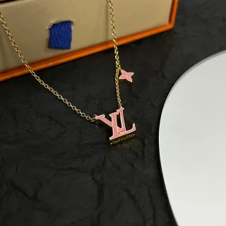 Louis Vuitton Monogram Joyería Cadena de Oro Rosa Esmaltada Colgante Collar