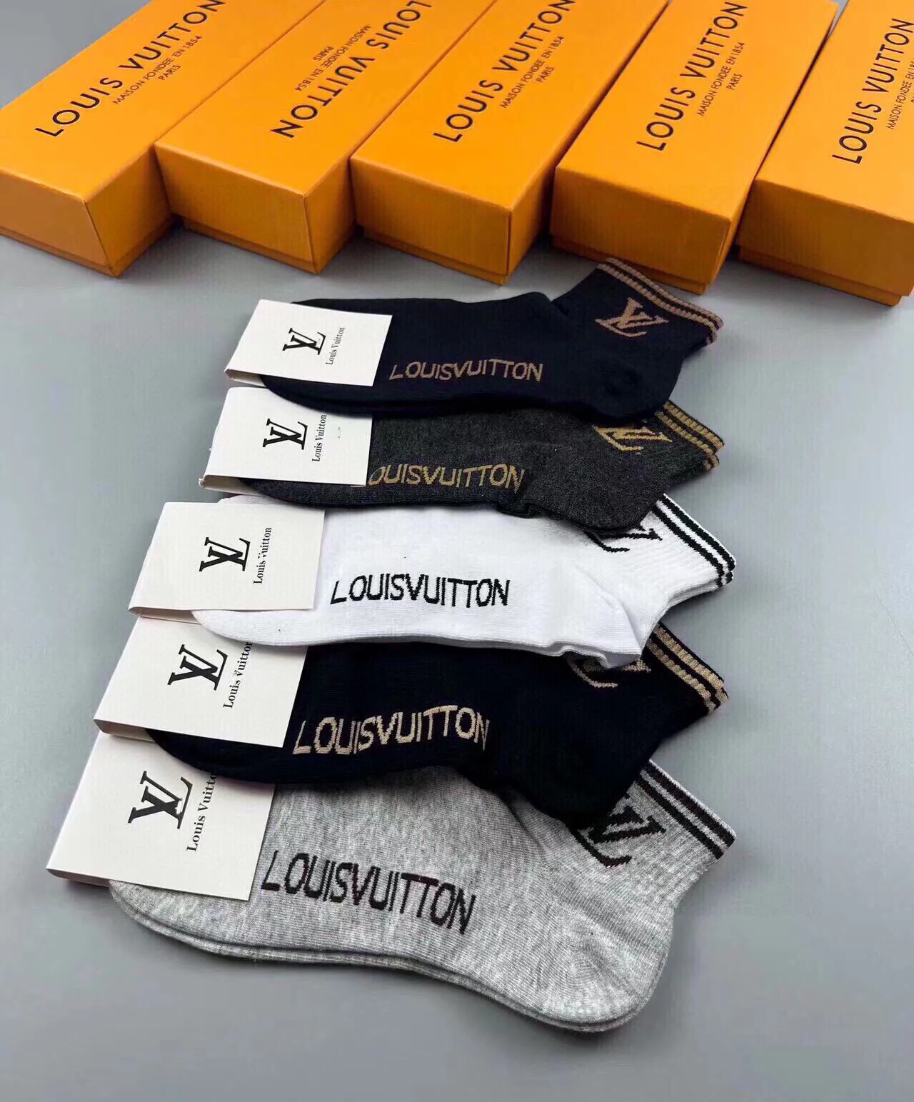 Louis Vuitton Monogram Logo Ankle Socks 3