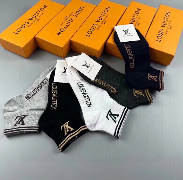 Louis Vuitton Monogram Logo Ankle Socks 4