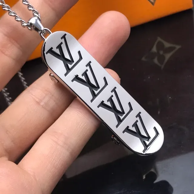 Louis Vuitton Monogram Collier pendentif émail orange ton doré 2