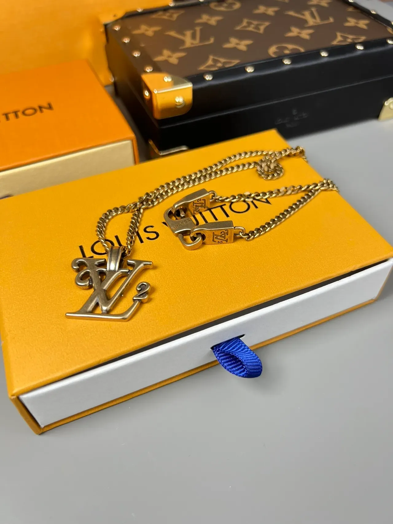 Louis Vuitton Monogram Pendant Gold-Tone Curb Chain Necklace 3