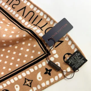 Louis Vuitton मॉनोग्राम-प्रिंट बेज सिल्क स्कार्फ