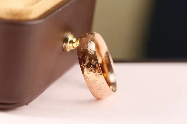 Louis Vuitton Monogram Ring Gold Silver Embossed Star Motif Ring 3
