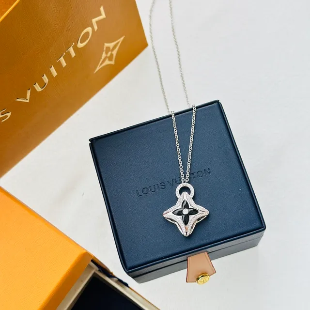 Louis Vuitton Monogram Star Pavé Necklace 6
