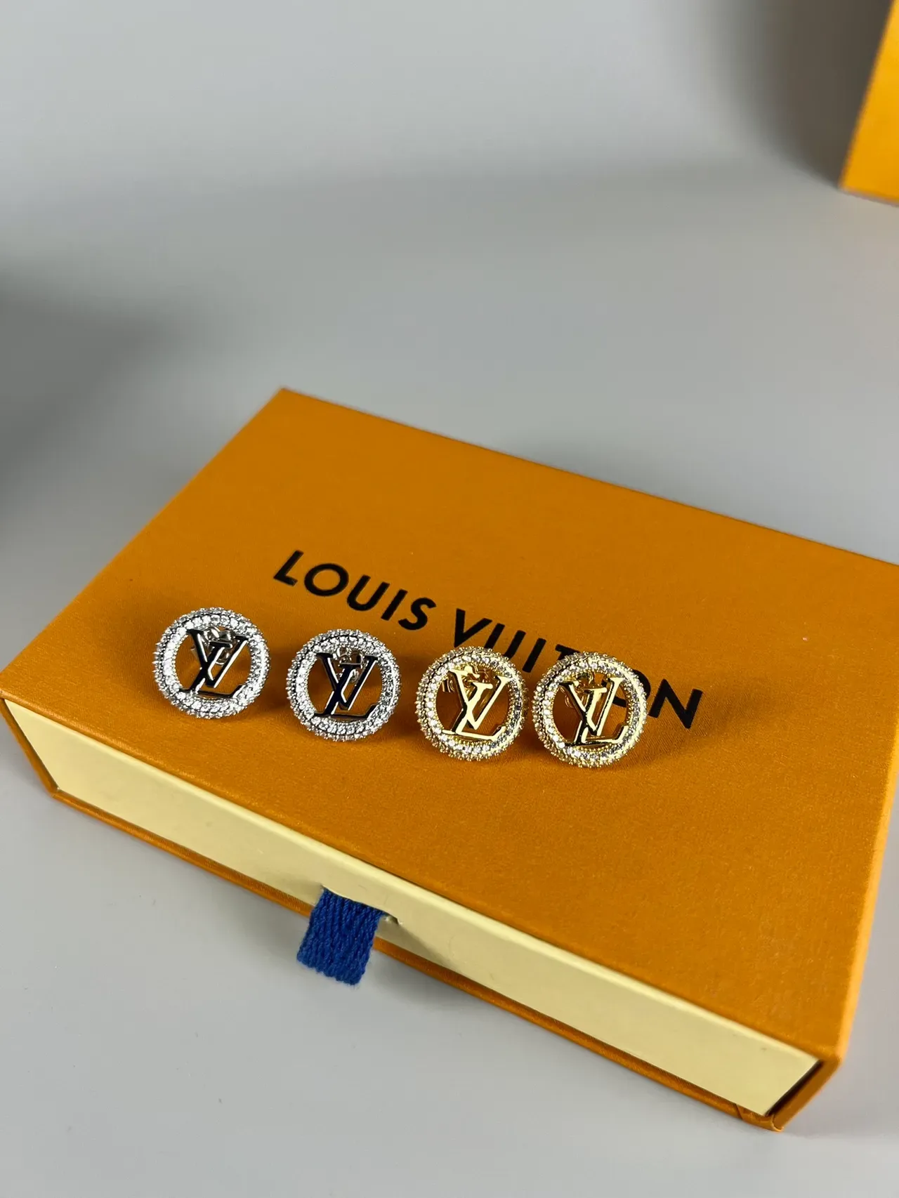 Louis Vuitton Monogram Stud Gold White Circular Pavé Crystal Halo Earrings 2