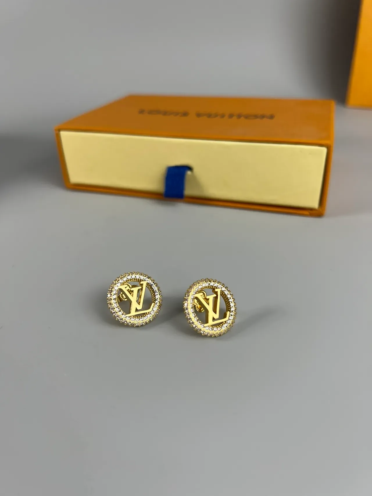 Louis Vuitton Monogram Stud Gold White Circular Pavé Crystal Halo Earrings 3