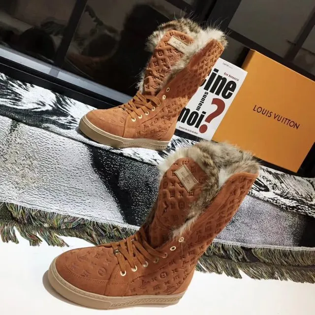 Louis Vuitton Monogram Suede Fur-Trimmed Bottes marron beige Monogrammed Cuff bottes mi-mollet 9