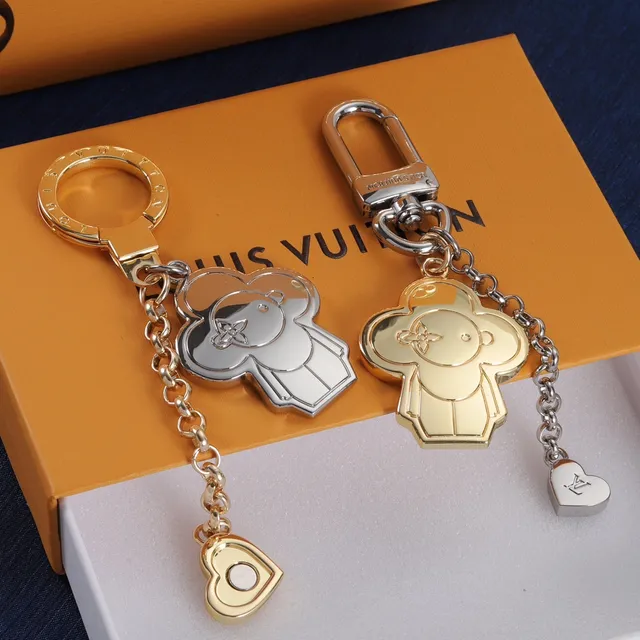 Louis Vuitton Monogram World Tour Gold Silver Clover-Shaped Bear Motif LV Engraving Bracelet 3