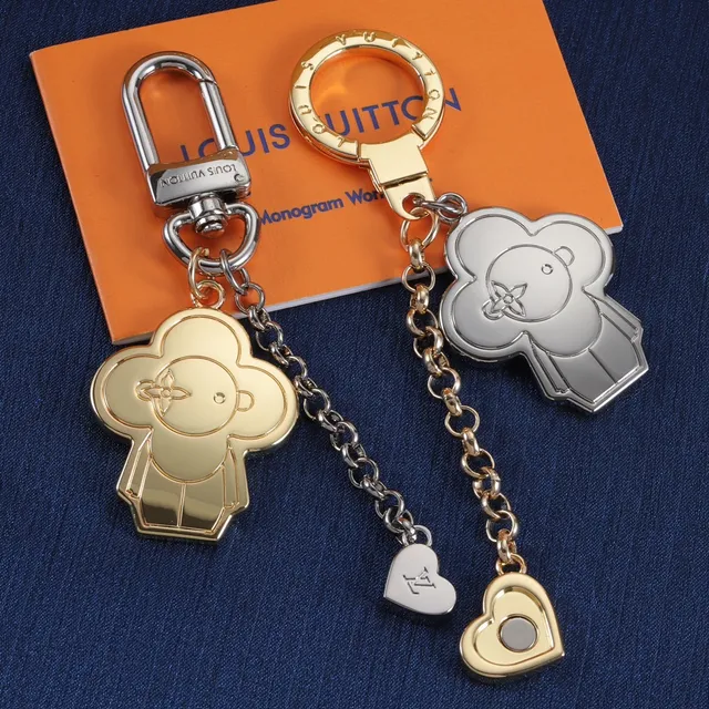Louis Vuitton Monogram World Tour Gold Silver Clover-Shaped Bear Motif LV Engraving Bracelet 6