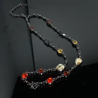 Louis Vuitton Collier de chaîne de perles de gemmes multicolores