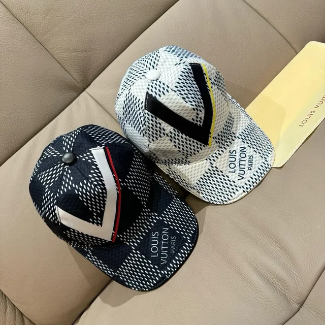 Louis Vuitton Casquette avec motif de points bleu marine 2