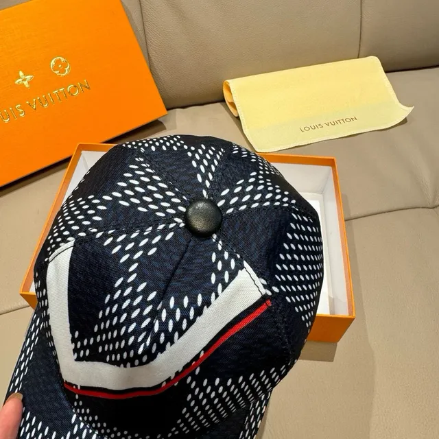 Louis Vuitton Casquette avec motif de points bleu marine 6