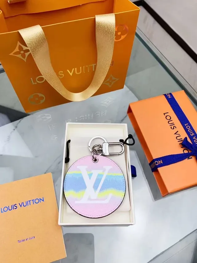 Louis Vuitton Petite Malle Gold-Tone Black Enamel Cube Charm Necklace 6