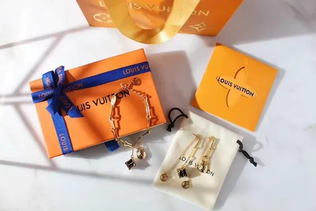 Louis Vuitton Petite Malle Gold-Tone Black Enamel Cube Charm Necklace 12