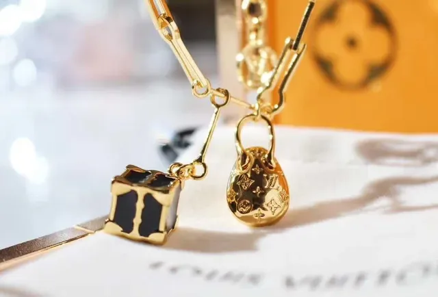 Louis Vuitton Petite Malle Gold-Tone Black Enamel Cube Charm Necklace 18
