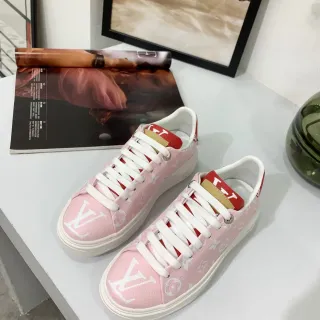 Louis Vuitton Zapatillas Lifestyle de cuero rosa rojo con impresión Monogram de bajo corte