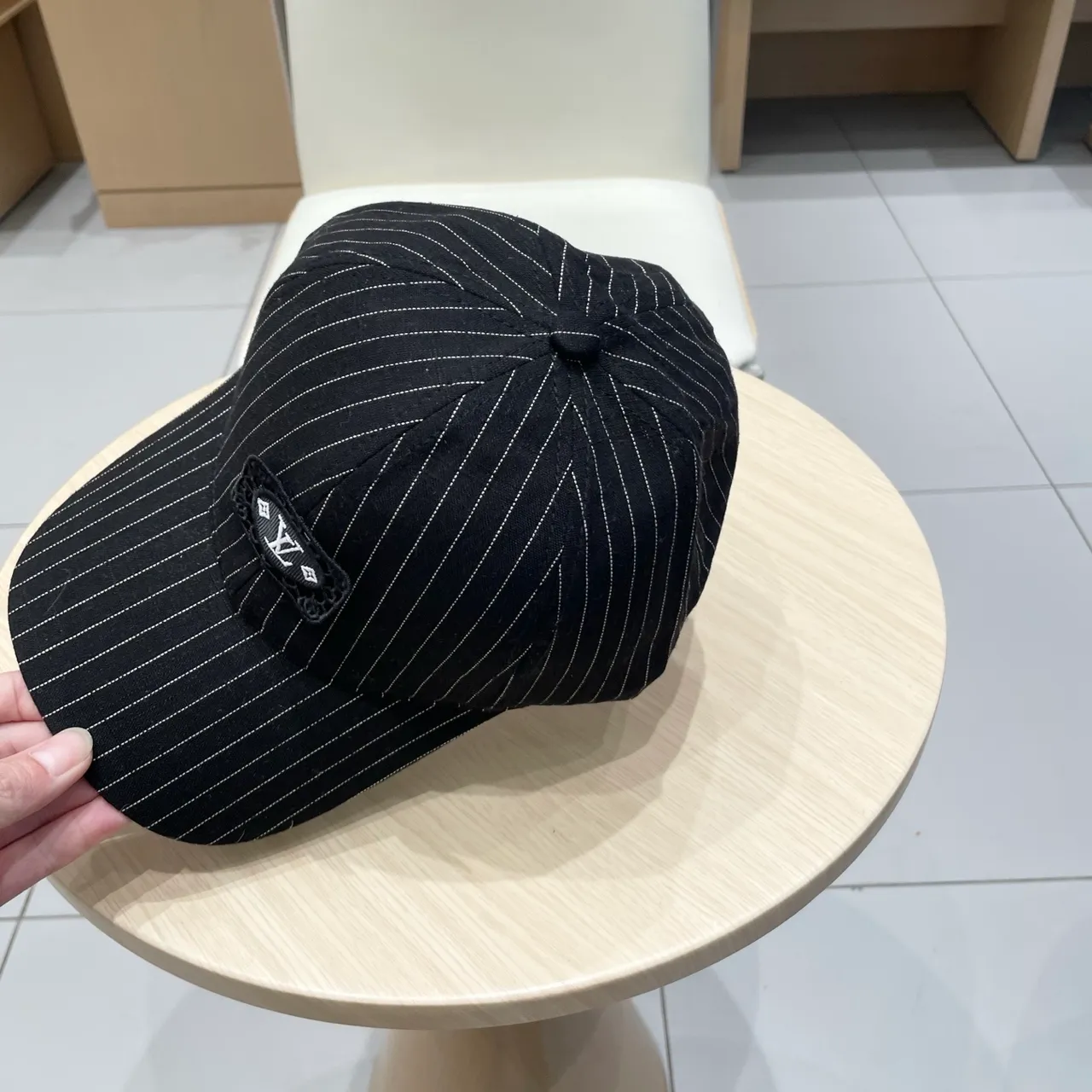 Casquette de baseball Louis Vuitton logo brodé à rayures 5