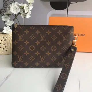 Louis Vuitton Pochette Metis Brown Beige Monogram Coated Canvas Zip-Top Closure Wristlet