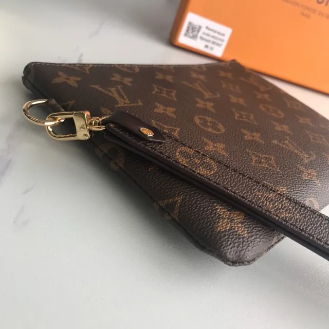 Louis Vuitton Pochette Metis Marron Beige Monogram Toile Enduite Fermeture à Glissière en Haut Sac à Poignet 2
