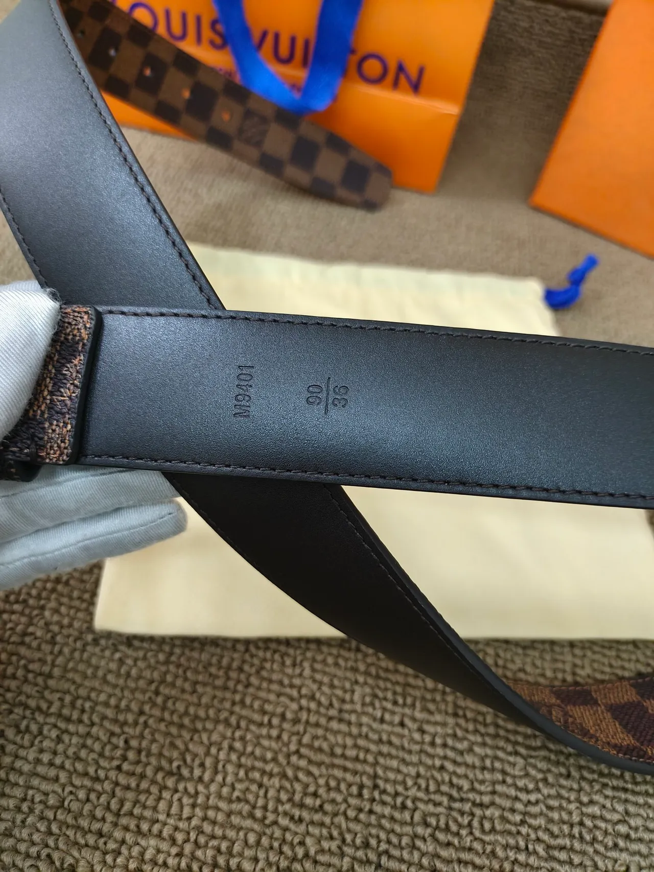 Louis Vuitton Reversible Damier Ebène and Navy Leather Belt 5