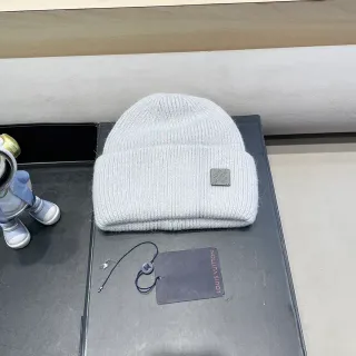 Louis Vuitton Ribbed Knit Gray Beanie