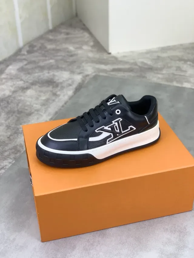 Louis Vuitton Run Away Black and White Lifestyle Sneakers 4