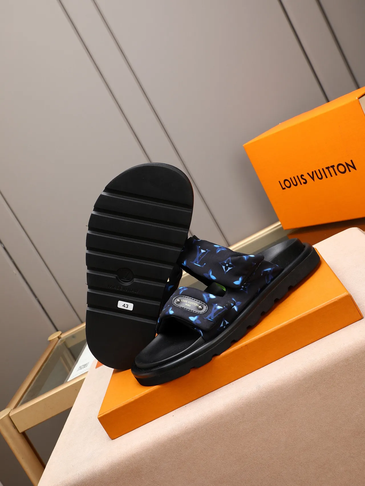 Louis Vuitton Run Away Black Blue Padded Fabric Straps Monogram-Printed Slippers 4