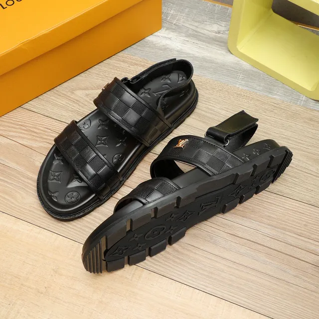 Louis Vuitton Run Away Noir Monogram Embossed Sandales Casual 5
