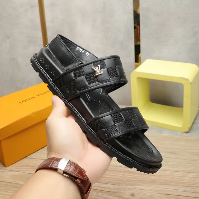 Louis Vuitton Run Away Noir Monogram Embossed Sandales Casual 7