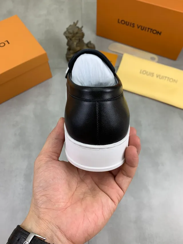 Louis Vuitton Run Away noir blanc cuir semelle plateforme mocassin 3