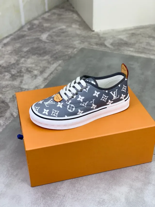 Louis Vuitton Run Away Gray White Monogram Canvas Low-Top Lifestyle Sneakers 4